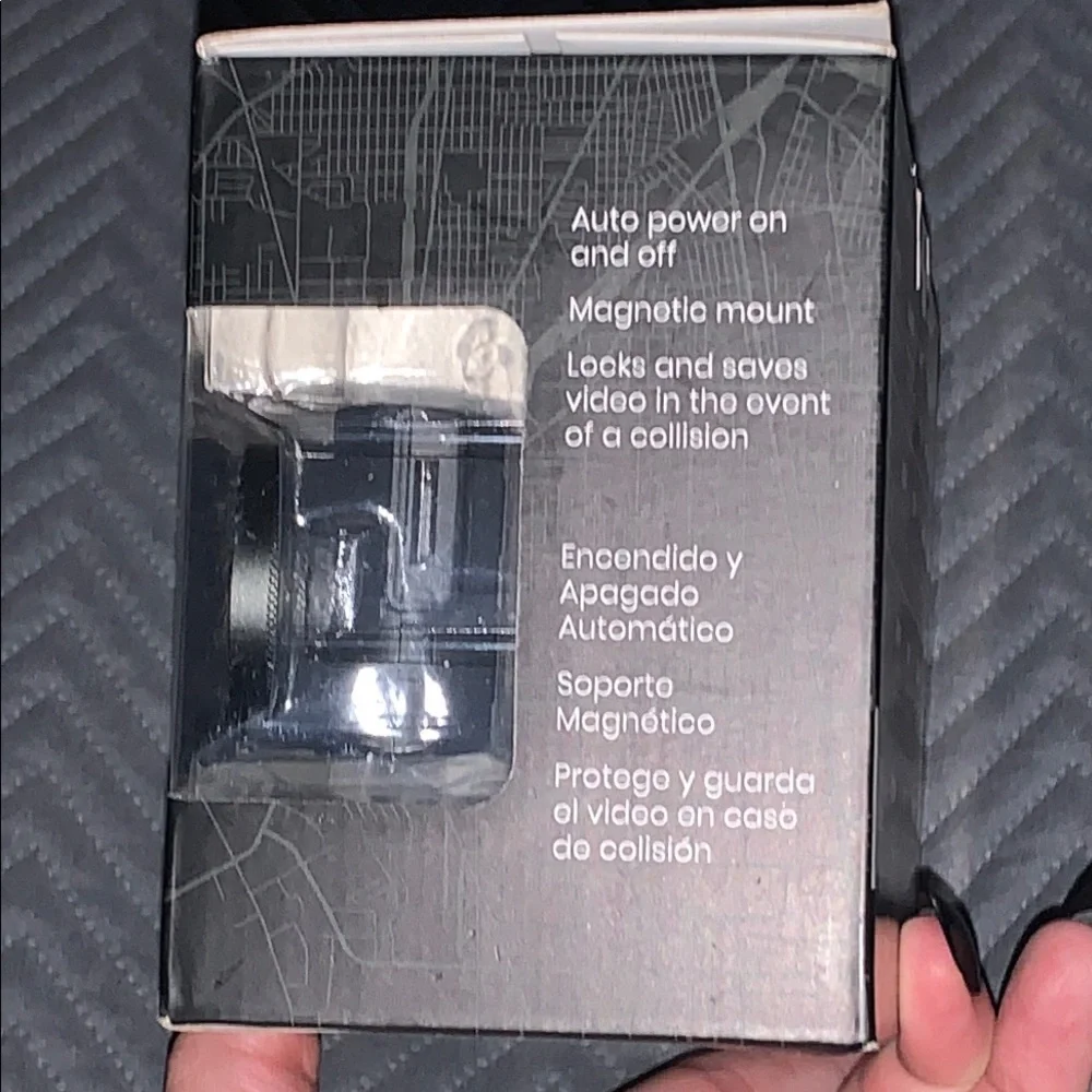 NWT Sylvania RoadSight Basic HD Dash Camera with screen and card